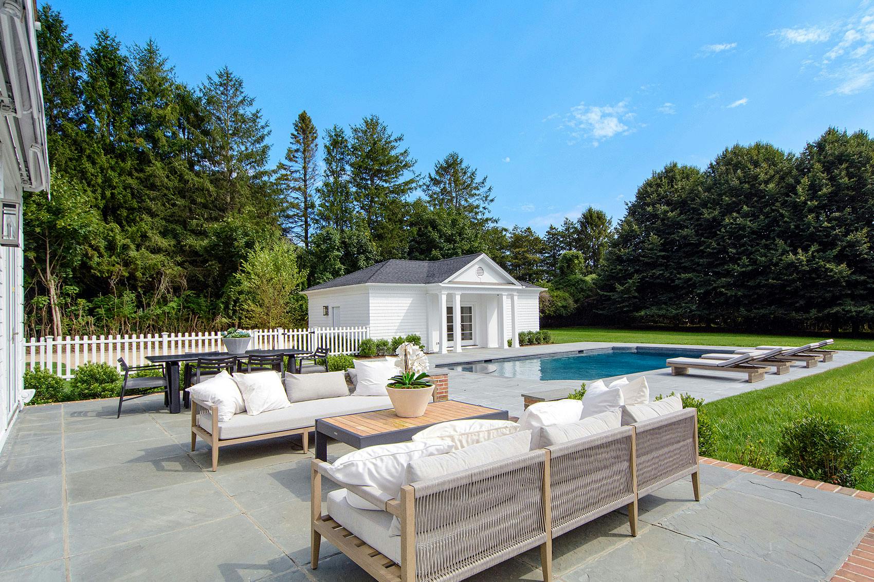 Meridith-Baer-Home-Home-Staging-New-York-Southampton-Taylor-Creek-Transitional-Outdoor